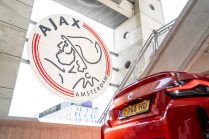 Les footballeurs de l'Ajax d'Amsterdam reçoivent de nouvelles BMW gratuitement, mais le plaisir n'est pas au rendez-vous - 8 - BMW Ajax 2023 first set 09