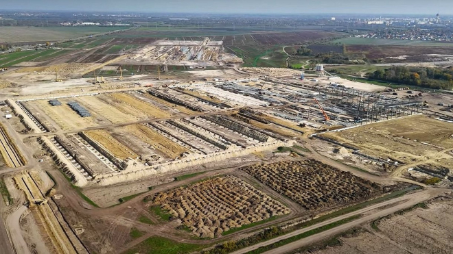 EU opět „vítězí”. Místní výroba je drahá i pro Číňany, odkládají spuštění továrny v Maďarsku, upřednostní Turecko