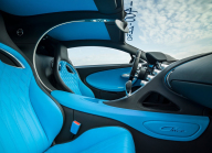 Der tschechische Milliardär zeigte, wie eine Fahrt mit 414 km/h im normalen Straßenverkehr aus Fahrersicht aussieht - 3 - Bugatti Chiron Radim Skip ilustracni foto 03