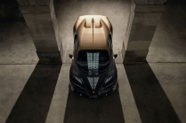 La nouvelle Bugatti est l'incarnation des pires cauchemars d'un réparateur automobile, il n'a fallu que deux ans pour préparer sa peinture - 1 - Bugatti Chiron Super Sport 2023 Golden Era 01