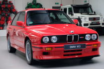 A vendre aujourd'hui, une BMW M3 E30 presque neuve dans une version rare. Pour une voiture machine à remonter le temps, 10 millions c'est - 2 - BMW M3 E30 Sport Evolution 1991 presque neuve 2024 vente 02