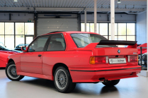 A vendre aujourd'hui, une BMW M3 E30 presque neuve dans une version rare. Pour une voiture machine à remonter le temps, 10 millions c'est un peu juste - 8 - BMW M3 E30 Sport Evolution 1991 presque nova 2024 sale 09