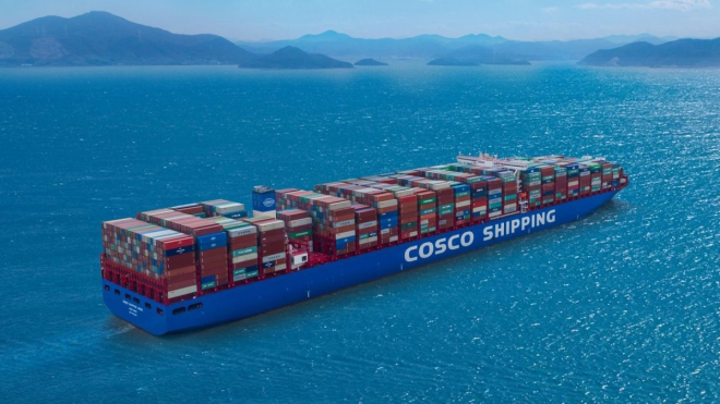 Číňané postavili největší elektrickou nákladní loď světa. Pokud s 68MWh bateriemi začne hořet, bude to teprve něco