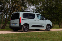 Citroën capitule en République tchèque et remet des moteurs thermiques dans la gamme, seule Bruxelles risque d'être en colère - 2 - Citroen Berlingo 2019 illustratni foto 02