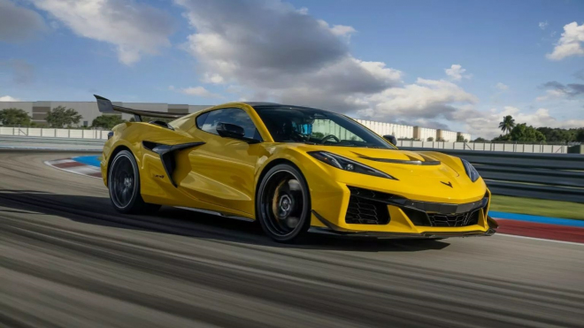Vrcholná Corvette odhalila svou dynamiku. Akcelerací i maximálkou pokoří Ferrari či Lamborghini, ač stojí zlomek jejich cen