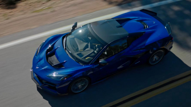 Novému „Bugatti pro chudé” vysekl poklonu slavný moderátor. Prý je tak dobré, že na něj může být hrdý každý Američan