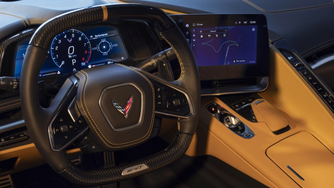 „Bugatti pro chudé” se konečně ukázalo v akci na okruhu i ve sprintu. Je to nejrychlejší auto svého druhu, poráží i špičková Ferrari a Lamba