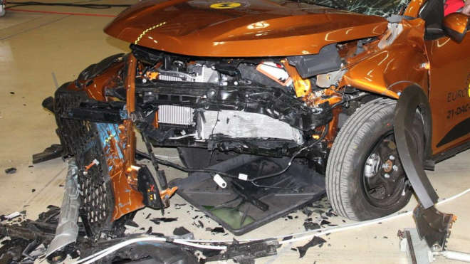 Absurdita nových crash testů nezná mezí, jen jednu hvězdu získala Dacia, kterou komisaři ani neviděli