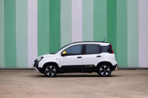 La Fiat Panda bon marché n'est pas prête de s'arrêter. Le constructeur la maintiendra en vente des années après l'arrivée de la prochaine génération, mais elle changera de nom - 7 - Fiat Pandina 2024 first set 07