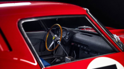 Vous avez devant vous la voiture la plus chère du monde, une Ferrari dont peu de gens connaissent l'existence, mise aux enchères pour des milliards - 5 - 1962 Ferrari 330 GTO à vendre 05