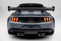 Ford a dévoilé une Mustang à près de 7 millions de dollars. C'est une machine étonnante, mais quel est son intérêt à côté d'une Porsche moins chère et plus rapide ?