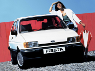 Une concession Ford abandonnée en Allemagne abrite encore des icônes des années 80, rappelant une machine à remonter le temps - 7 - Ford concession abandonnée Sierra Escort Fiesta 80s ilu 07