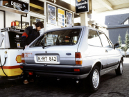 Une concession Ford abandonnée en Allemagne abrite encore des icônes des années 80, rappelant une machine à remonter le temps - 8 - Ford concession abandonnée Sierra Escort Fiesta 80s ilu 08
