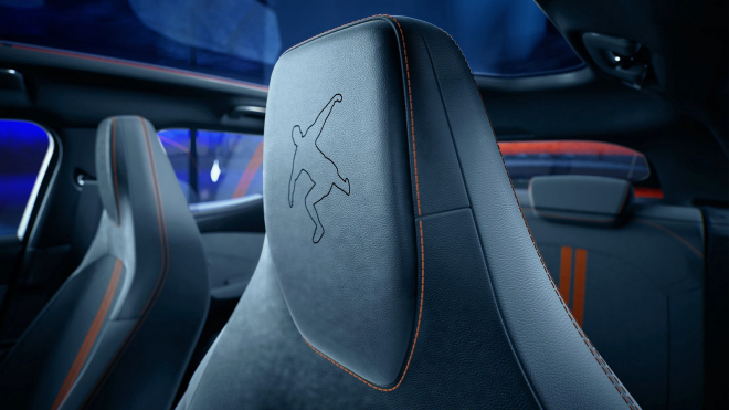 Ford zkouší zachránit svůj elektrický propadák s pomocí kdysi slavného fotbalisty. Ví ale ještě někdo, kdo to vůbec je?