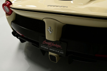La vente de la Ferrari hybride du célèbre chanteur a dû être interrompue. Sa batterie est morte, son remplacement coûtera une fortune - 8 - Ferrari LaFerrari Sammy Hagar 08