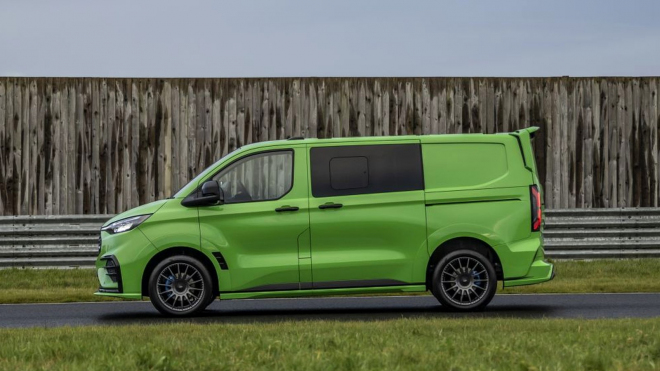 La camionnette la plus célèbre de Ford a été modifiée en usine et ressemble désormais à une voiture de rallye.