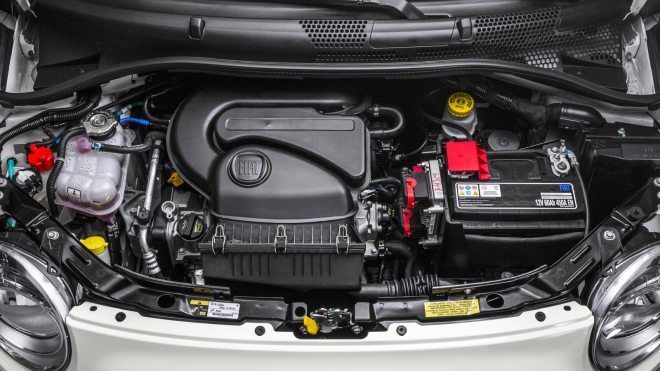 Fiat návratem ke spalovacímu motoru zlevní model 500 asi o 300 tisíc, předem počítá, že elektrickou verzi prodejně zničí