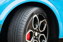 Les nouveaux pneus pour voitures électriques fabriqués à partir de soja et de cendres de riz font peur avant même d'être commercialisés - 2 - Goodyear ElectricDrive2 2024 première photo 02