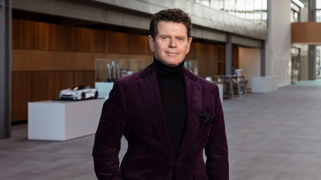 Šéfdesignéra Jaguaru na hodinu vyhodili, z firmy ho vyvedla eskorta. Stál za absurdní proměnou značky