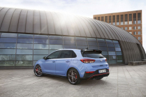 Les Allemands ont parcouru 100 000 km et démonté la i30, que Hyundai a soudainement supprimée dans l'UE. Il y a beaucoup à regretter - 2 - Hyundai i30 N 2021 illustratni foto 02