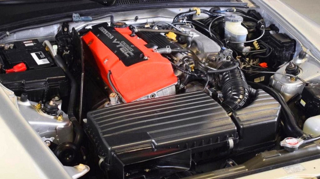 Za toto donedávna obyčejné auto za statisíce dnes lidé ochotně platí miliony. Tento majitel s ním přesto najel půl milionu km