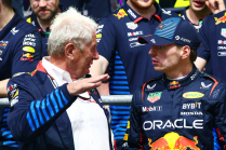 Nouveau rebondissement. Helmut Marko reste à son poste après sa rencontre avec le patron de Red Bull, Horner se distancie de la solution - 2 - Helmut Marko Red Bull Racing 2024 press 02