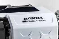 Honda ne mise plus sur les voitures électriques à batterie et présente un nouveau groupe motopropulseur pour les SUV et autres voitures de plus grande taille - 6 - Honda FCEV System drive 2023 novy 06
