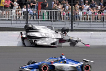 Lors de l'Indy 500, une roue s'est détachée à pleine vitesse de l'un des monopostes, atterrissant sur la voiture d'un spectateur après avoir volé sur plus de 300 mètres - 1 - Indy 500 2023 roue détachée Kyle Kirkwood Andretti Autosport 02