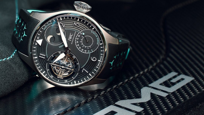 Mercedes dál irituje své nejváženější klienty, budou muset vrátit i drahé hodinky pro vyvolené?