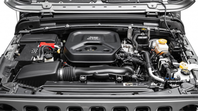 Jeep ne croit plus en ses projets électriques et remet en vente en République tchèque un autre moteur à combustion interne plus performant et moins cher.