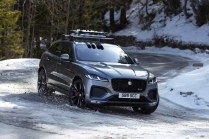 Suicide Live : Jaguar met fin à la production de voitures à combustion interne en juin sans remplacement - 1 - Jaguar F-Pace R-Dynamic Black Pack fin des moteurs à combustion interne 2024 01