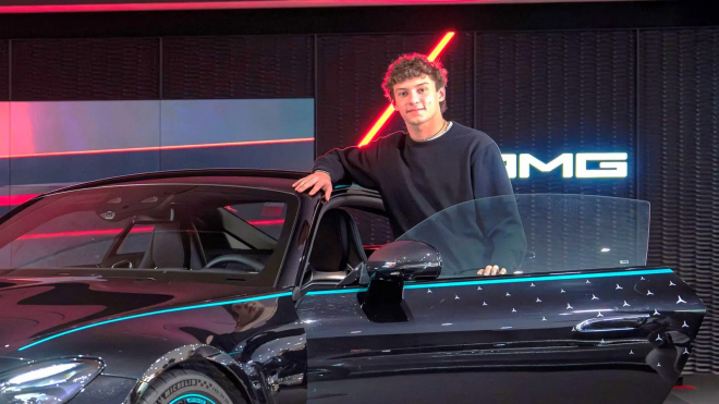 Kimi Antonelli na silnici nezvládl svůj 612koňový Mercedes, který ještě roky vůbec neměl mít právo řídit