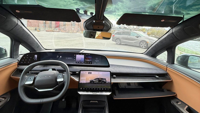 Majitel po 643 ujetých km s novým elektromobilem radši zahodil 400 tisíc Kč, než aby s ním dál musel jezdit