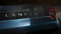 Après 13 ans, la première Lancia nouvelle et bizarre a révélé ses prix. Elle est très chère et fait de l'aguichage avec la technologie - 16 - Lancia Ypsilon 2024 première série de 16