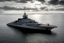 Le yacht d'un oligarque russe, reproduit à la manière d'un navire de guerre, a fait le tour du monde au nez et à la barbe des autorités. Il est à nouveau en sécurité - 10 - Lurssen Nord 2022 first set 10