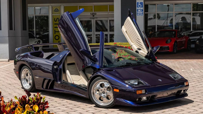 John Cena prodává auto, které považuje za největší finanční omyl svého života. Nasypal přes 11 milionů do nesmyslu