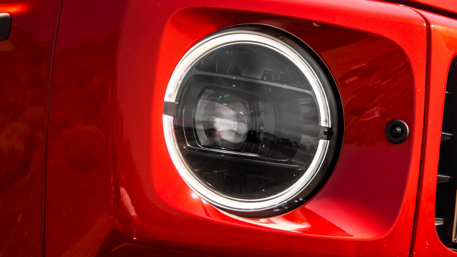 Šéf sportovní divize Lady &bdquo;propálil&rdquo; nová diodová světla legendární Nivy, nepůsobí s nimi vůbec zle