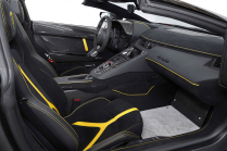Quelqu'un a conduit une Lamborghini de 12 millions sur 42 mille km en 10 mois, vous pouvez le voir à Prague - 6 - Lamborghini Aventador LP 770-4 SVJ Roadster 2023 42 tkm vente 06