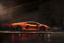 L'intérêt pour la nouvelle Lambo montre à quel point les nouvelles voitures se sont éloignées de l'imagination des gens, qui se sont jetés sur le moteur V12 comme des guêpes sur des bonbons - 1 - Lamborghini Revuelto 2023 first kit 09