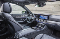 Les grands breaks de luxe peuvent être achetés pour une fraction de leur prix d'origine après quelques années, alliant performance et fiabilité à la praticité - 12 - Mercedes-Benz E220d Estate 2019 photo d'illustration 03