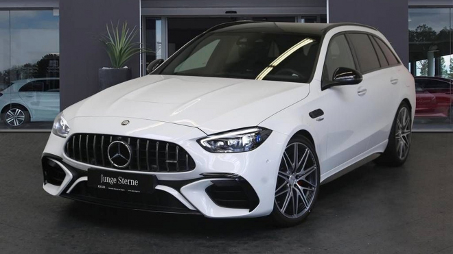 Zpackaný nový Mercedes C63 od AMG ztrácí na ceně tak moc, že už teď může stát stejně jako roky starý předchůdce