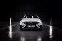 La nouvelle Mercedes E53 d'AMG est si lourde que le constructeur refuse de révéler son poids réel - 6 - Mercedes-AMG E53 Hybrid 4Matic Plus 2024 first kit 06