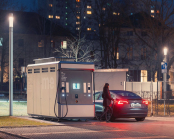 La station de recharge mobile montre parfaitement l'absurdité de la protection des voitures électriques, c'est le non-sens au carré - 3 - Me Energy Rapid Charger 150 illustrative photo 03