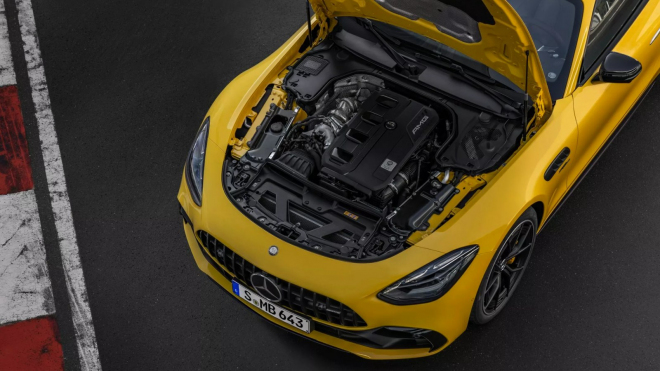 Nový Mercedes-AMG GT se čtyřválcovým motorem je další odpovědí na otázku, kterou nikdo nepoložil