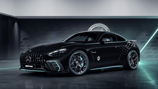 Nový limitovaný Mercedes oslavuje roky proher ve Formuli 1, zaujme jen tím, jak okatě zkouší tahat z lidí peníze