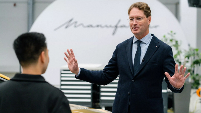 &bdquo;Tohle není jen facelift, ale spíš nová generace,&rdquo; roztleskává odhalení modernizované třídy S šéf Mercedesu