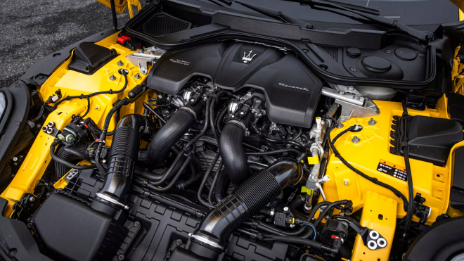 „Lidé mají z elektromobilů špatné pocity,” říká šéftechnik Maserati. To konečně pochopilo, kudy se ubírat