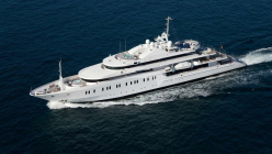 Le superyacht d'un cheik arabe, d'une valeur d'un milliard de dollars, est à vendre. À l'intérieur, c'est un palais de luxe flottant - 1 - Le yacht Moonlight II à vendre 01