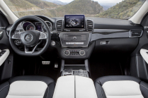 Vous pouvez acheter des SUV de luxe autrefois coûteux à des prix aussi bas que ceux des véhicules d'occasion après quelques années, mais attention à leurs talons d'Achille - 9 - Mercedes-Benz GLE 2016 official set 36
