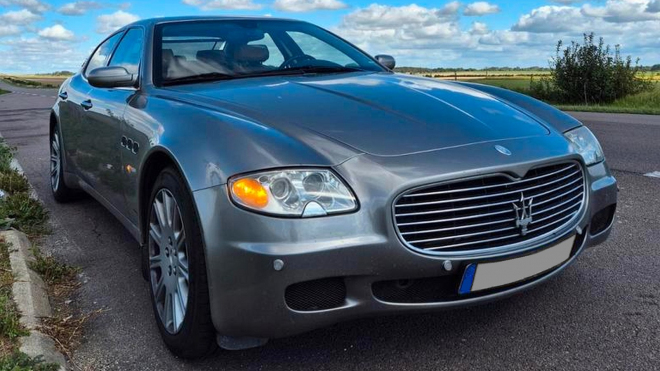 K mání je Maserati, které popírá zvěsti o nespolehlivosti italských aut, přesto stojí naprostý pakatel